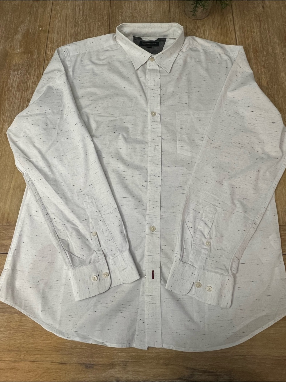 Banana Republic White Speckled Long-Sleeve Button-Up Shirt